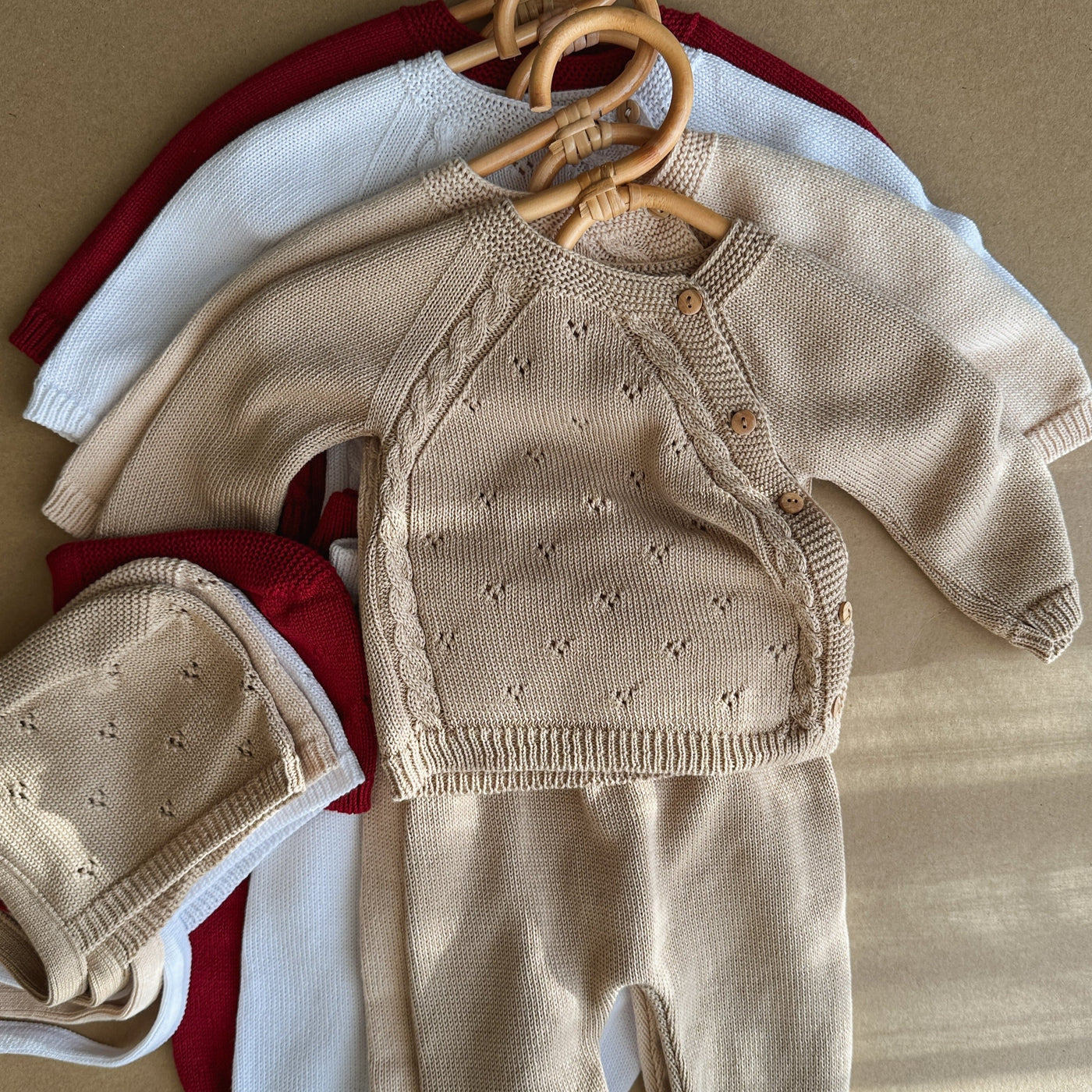 Completino lavorazione a maglia pointelle in Cotone 3 pezzi - Baby Clothes - Baby Rainbow Shop - P.IVA 04847500230